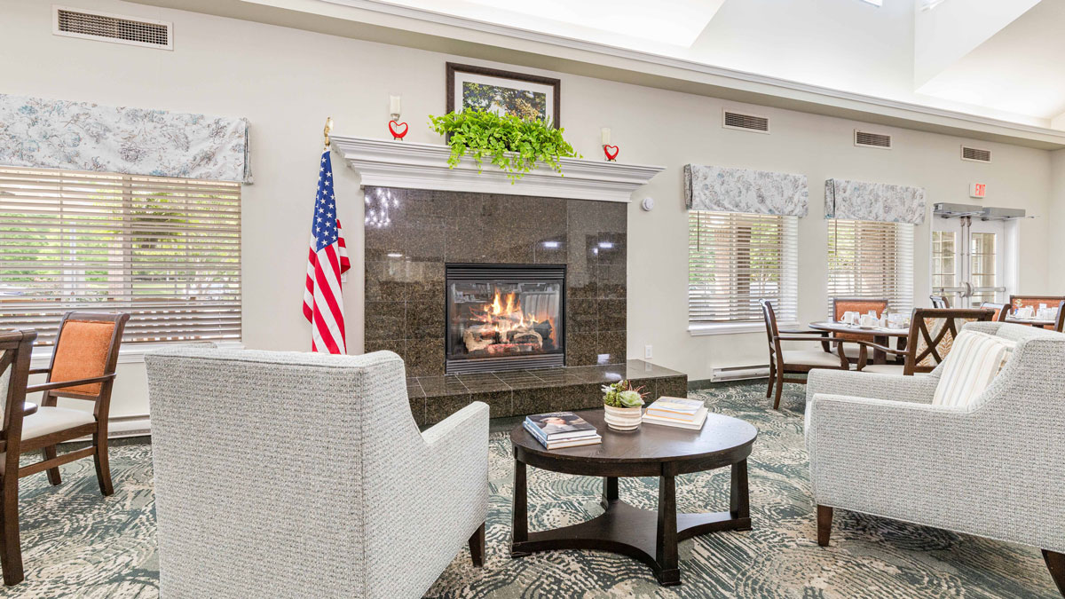 The dining room at Oak Park Retirement set for mealtime